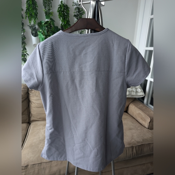 Jaanuu Scrub Top, Size Medium, Gray - Picture 5 of 7